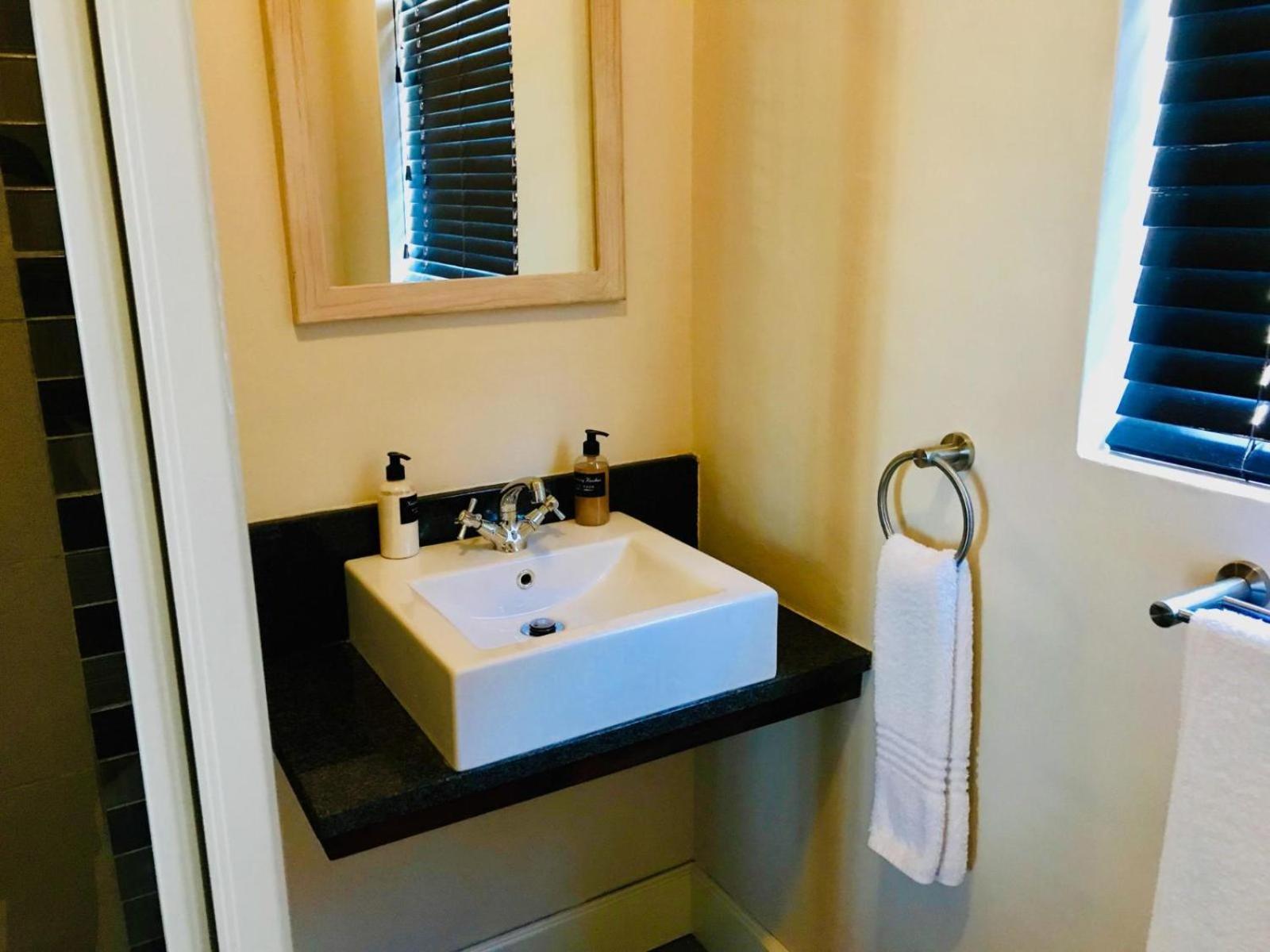 The Duke Of Bedford Hotel Room photo